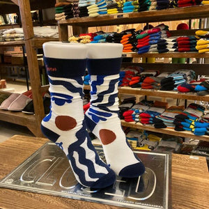 TOPANGA SOCKS Lady's　アートソックス　Seven　ホワイト　ブルー　ファッション　レディース　靴下　ユニーク　プチギフト　アートソックス　クルーソックス