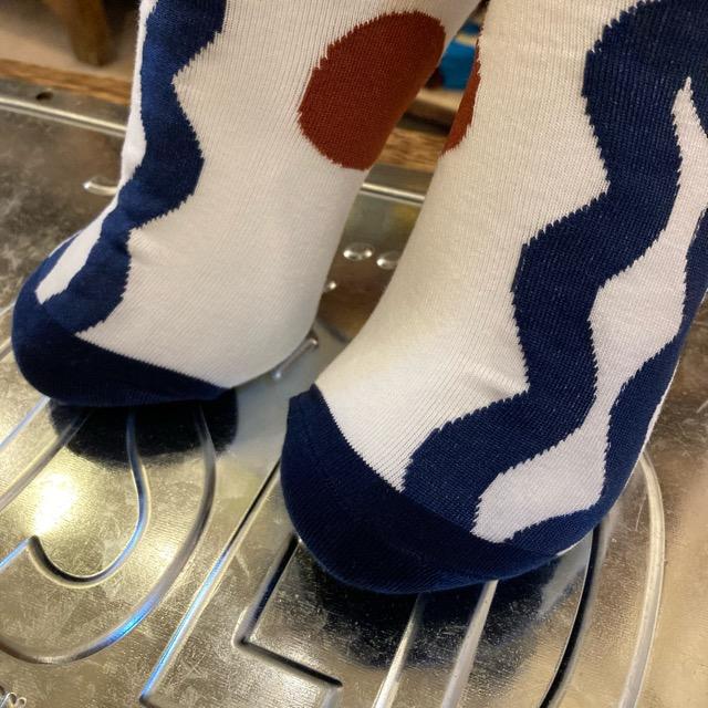 TOPANGA SOCKS Lady's　アートソックス　Seven　ホワイト　ブルー　ファッション　レディース　靴下　ユニーク　プチギフト　アートソックス　クルーソックス