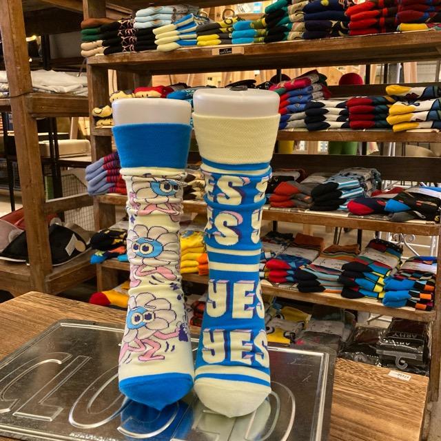 TOPANGA SOCKS Lady's　アシンメトリーソックス　YES FLOWER　花　フラワー　ブルー　ホワイト　レディース　靴下　ユニーク　プチギフト　クルーソックス