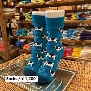 TOPANGA SOCKS Men's　ファームソックス　ブルー　牧場　ウシ　ホルスタイン　牛　靴下　メンズソックス　派手ソックス　　動物ソックス　プチギフト