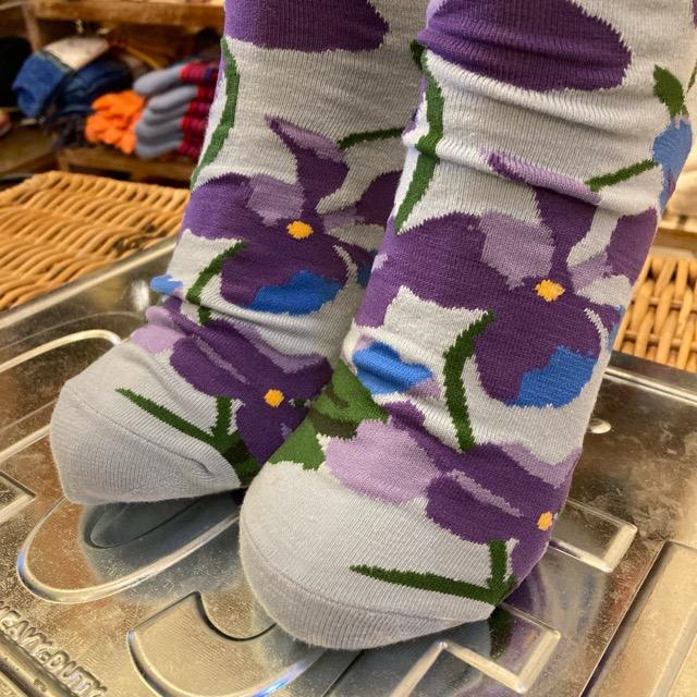 TOPANGA SOCKS Men  's　スミレソックス　ブルー　水色　パープル　花　ヴァイオレット　靴下　メンズソックス　派手ソックス　プチギフト