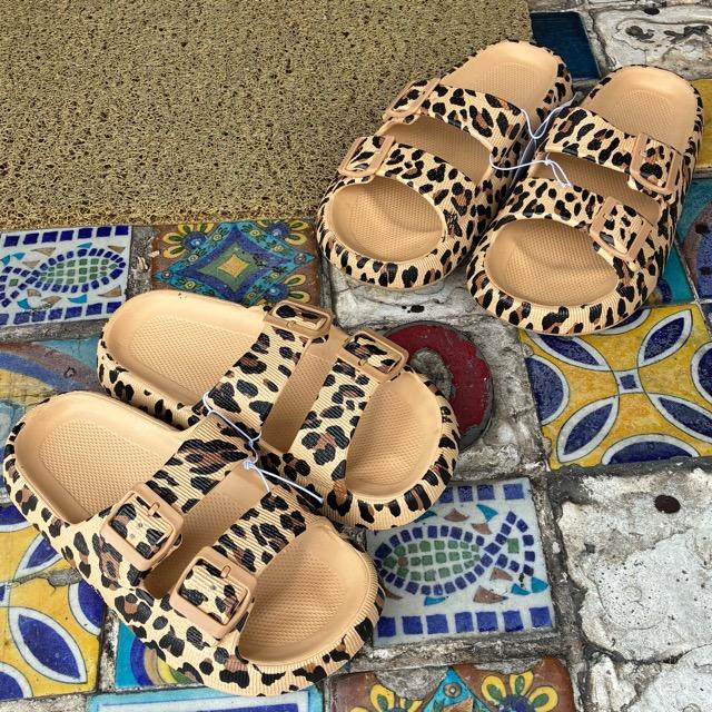 TOPANGA Footwear　レオパードブリージーサンダル　ヒョウ柄　スリッパ　ビーチサンダル　樹脂　EVA　メンズ　レディース　23cm 24cm 25cm 26cm