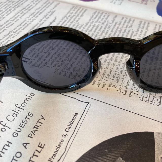 TOPANGA Accessory Rivet Frame Round Sunglasses Available in 4 colors