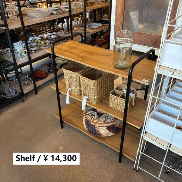 古道具アンティーク◾️鉄アイアン鋳鉄製 3段 ディスプレイラック 飾り棚 飾り台 古道具アンティーク◾️鉄アイアン鋳鉄製 3段 ディスプレイラック