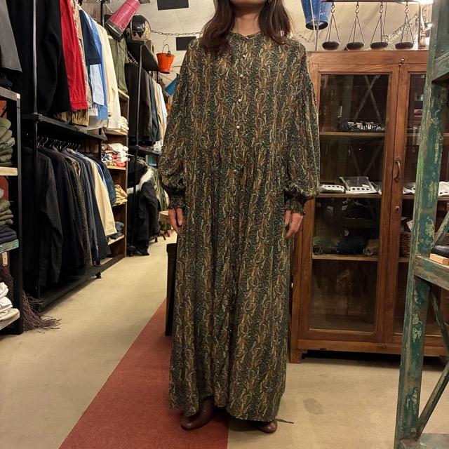 PARIS DE AOUNE Earth Paisley Band Collar Gathered Dress, Long, UNIVERSAL TISSU, Made in Japan　