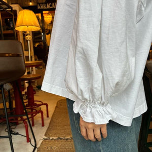 UNIVERSAL SEVEN All-USA Cotton Cuff Gathered Pullover in White, White, Long Sleeve T-Shirt with Puff Sleeves