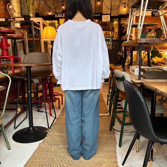 UNIVERSAL SEVEN All-USA Cotton Cuff Gathered Pullover in White, White, Long Sleeve T-Shirt with Puff Sleeves