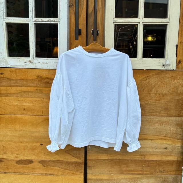 UNIVERSAL SEVEN All-USA Cotton Cuff Gathered Pullover in White, White, Long Sleeve T-Shirt with Puff Sleeves