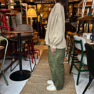 UNIVERSAL SEVEN All-USA Cotton Cuff Gathered Pullover in Greige and Beige, Long Sleeve T-Shirt with Puff Sleeves