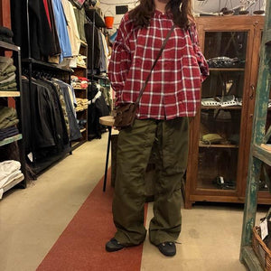 UNIVERSAL SEVEN　ユニヴァーサルセブン　ヘリンボンチェック トリプルシャーリングショートブラウス　アカチェック　シャツ　長袖ブラウス　バンドカラー