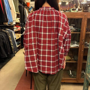 UNIVERSAL SEVEN　ユニヴァーサルセブン　ヘリンボンチェック トリプルシャーリングショートブラウス　アカチェック　シャツ　長袖ブラウス　バンドカラー