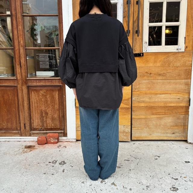 UNIVERSAL SEVEN Central Fleece Typewriter Combo Pullover, Black x Black, Classic Sweatshirt