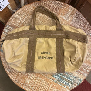フランスタイプ　パラシュートバッグ　S　"ARMEE FRANCAISE"　カーキ　ボストンバッグ　ハンドバッグ　リプロダクト　軍物　ミリタリー　レプリカ　ロゴ