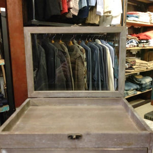 Detende Chest Wood Iron Glass Antique Retrospective Accessory Jewelry Display　