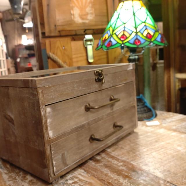 Detende Chest Wood Iron Glass Antique Retrospective Accessory Jewelry Display　