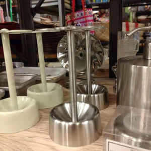 4-Hole Toothbrush Holder with Mirror, Perfect for Bathroom Etiquette and Hygiene　