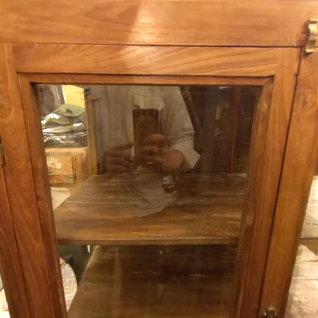 [In-store pickup only] Indian antique glass window 4-drawer cabinet, antique living room interior display fixture