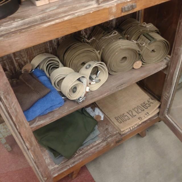 [In-store pickup only] Antique Indian pantry cabinet, antique living room interior display fixture