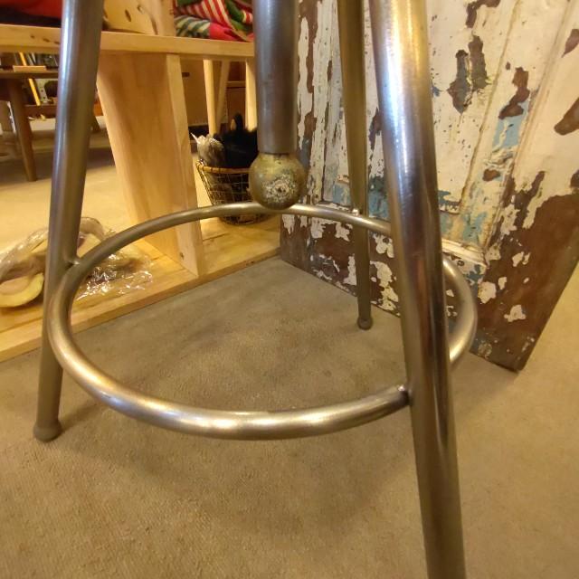 [In-Store Pickup Only] Indian Nickel Iron Coat Hanger Rack Store Fixtures