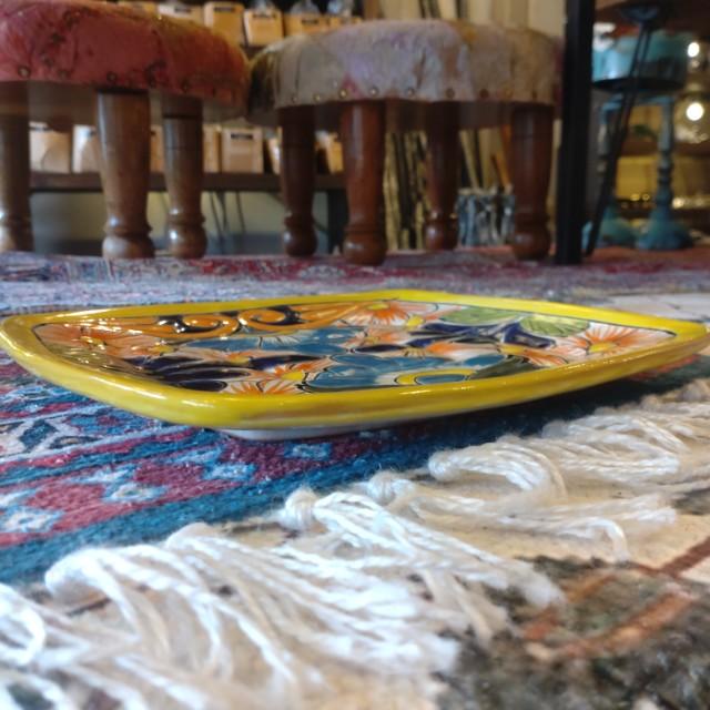 Mexico Guanajuato Ware Square plate Yellow Flat plate Platter　