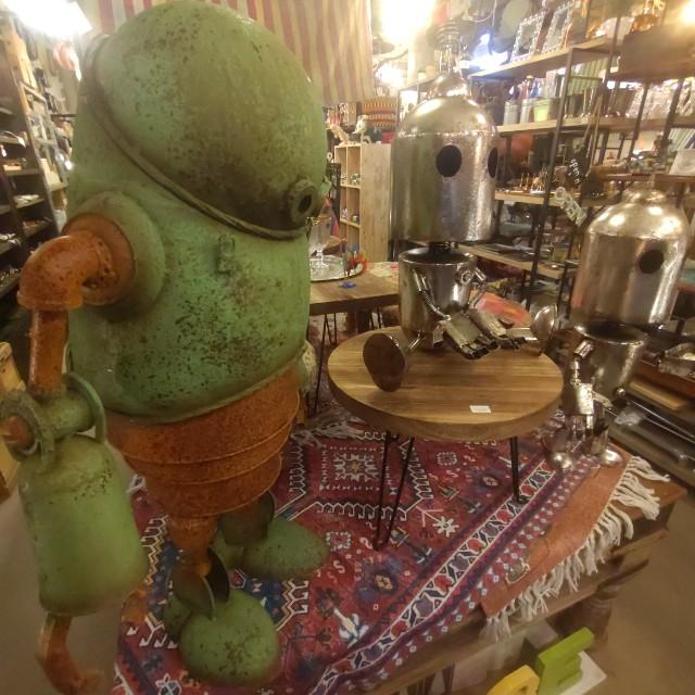 メタルロボパペット座り ガーデニング オブジェ ロボット　置物　レトロ　アンティーク風　ハンドメイド