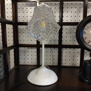 Touch-sensitive table lamp, OF-069, suitable for desks, tabletops, and interior furnishings. White, antique finish.