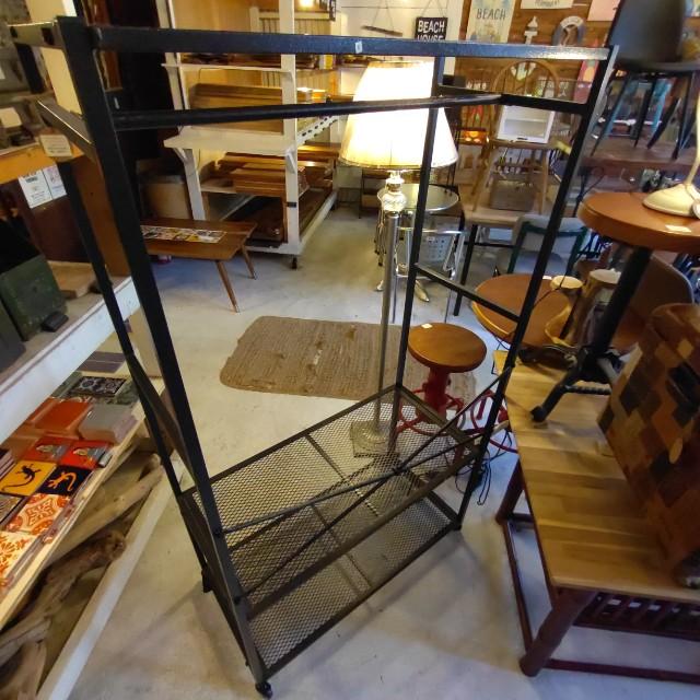 ライトウェイトライトウエイト アイアンコートラック【別途送料￥1800加算】　直送商品　予約商品　組み立て式　1〜2週間　ハンガーラック　ガレージ収納