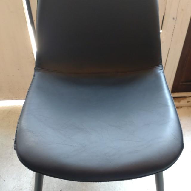 Baronダイニングチェア　ブラック　家具　インテリア　椅子　レザー　1人掛け用　リビング　キッチン　ダイニング