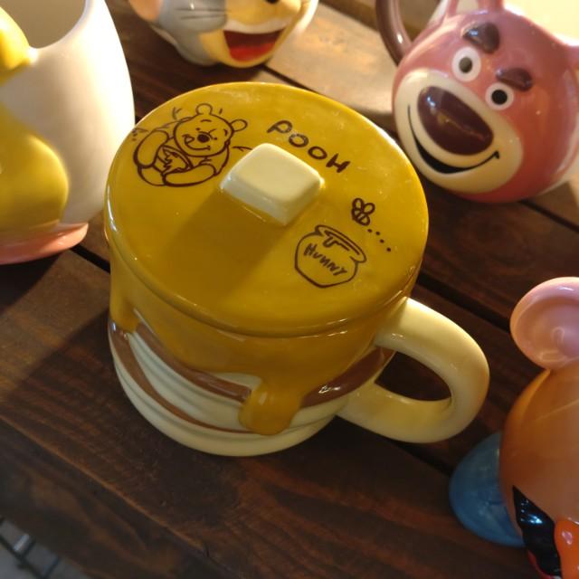 ディズニー　くまのプーさんフタ付きマグカップ　パンケーキ　ホットケーキ　キャラクター