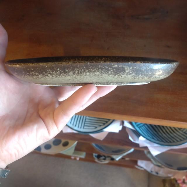 Oval Plate with Striped Mortar Design (Shima-Summon) - Available in 2 Colors - Small, Oval Plate - Japanese Tableware - Mino Ware　