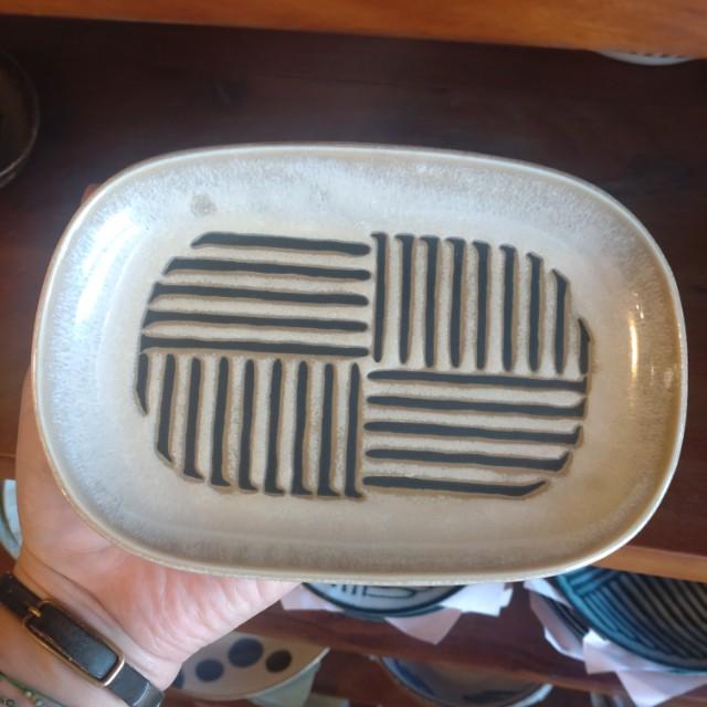 Oval Plate with Striped Mortar Design (Shima-Summon) - Available in 2 Colors - Small, Oval Plate - Japanese Tableware - Mino Ware　