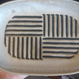 Oval Plate with Striped Mortar Design (Shima-Summon) - Available in 2 Colors - Small, Oval Plate - Japanese Tableware - Mino Ware　