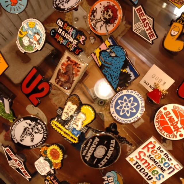 TOPANGA Jewelry　ピンブローチ　Today is Tomorrow's Yesterday 今日は昨日の明日