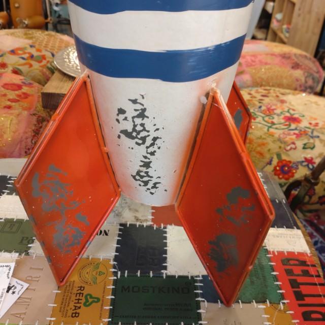 GARDEN OBJECT SPACE SUTTLE （with Soler light) ROCKET　GARDENLIGHT HANDMADE 　ANTIQUE　VINTAGE　RETRO