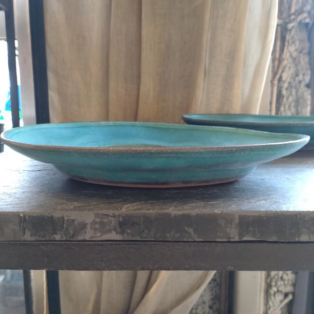 Mashiko Ware: Easy-to-Use Oval Rimmed Plate (Large) in Shabby Turquoise. MAINDISH LUNCH PLATE.