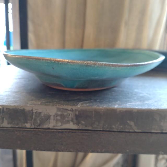 Mashiko Ware: Easy-to-Use Oval Rimmed Plate (Large) in Shabby Turquoise. MAINDISH LUNCH PLATE.