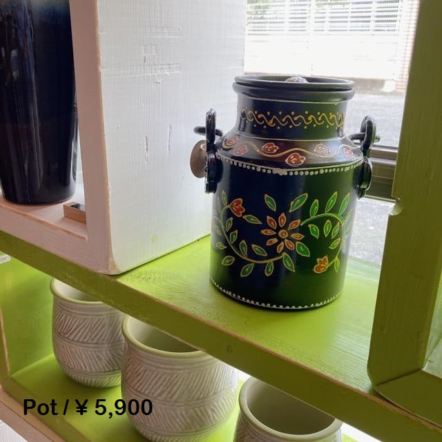 Indian Milk Pot Black