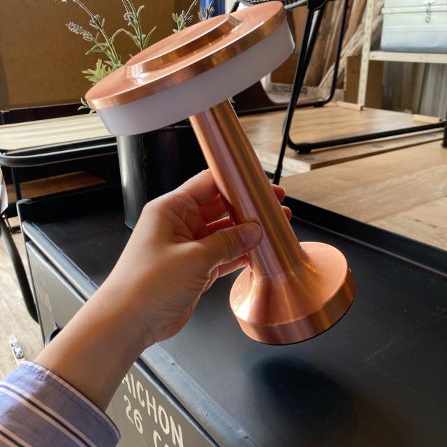 タッチセンサーポータブルランプ　ピンクゴールド