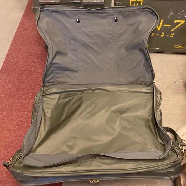 イタリア 　オフィサースーツケース