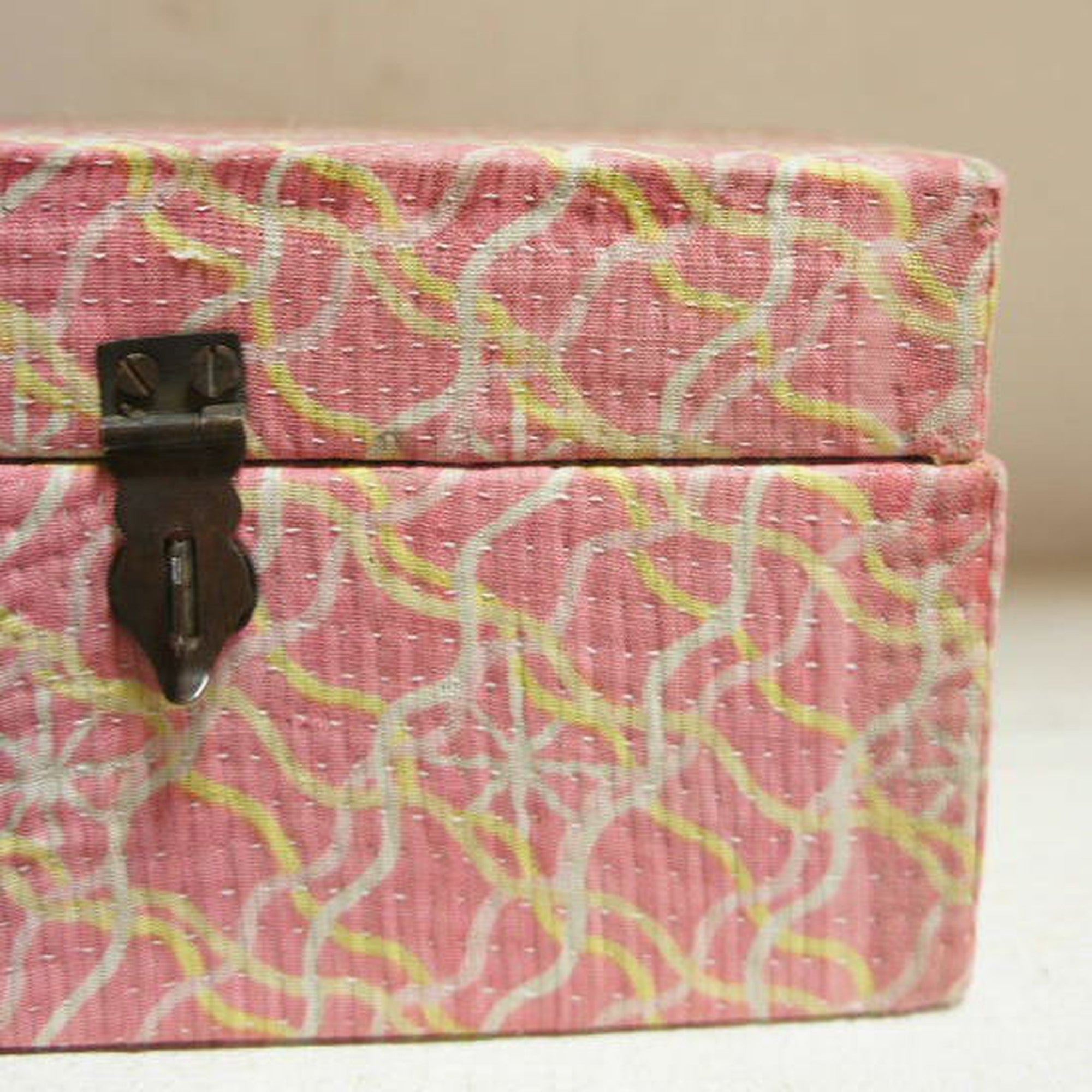 Old Sally Box Pink