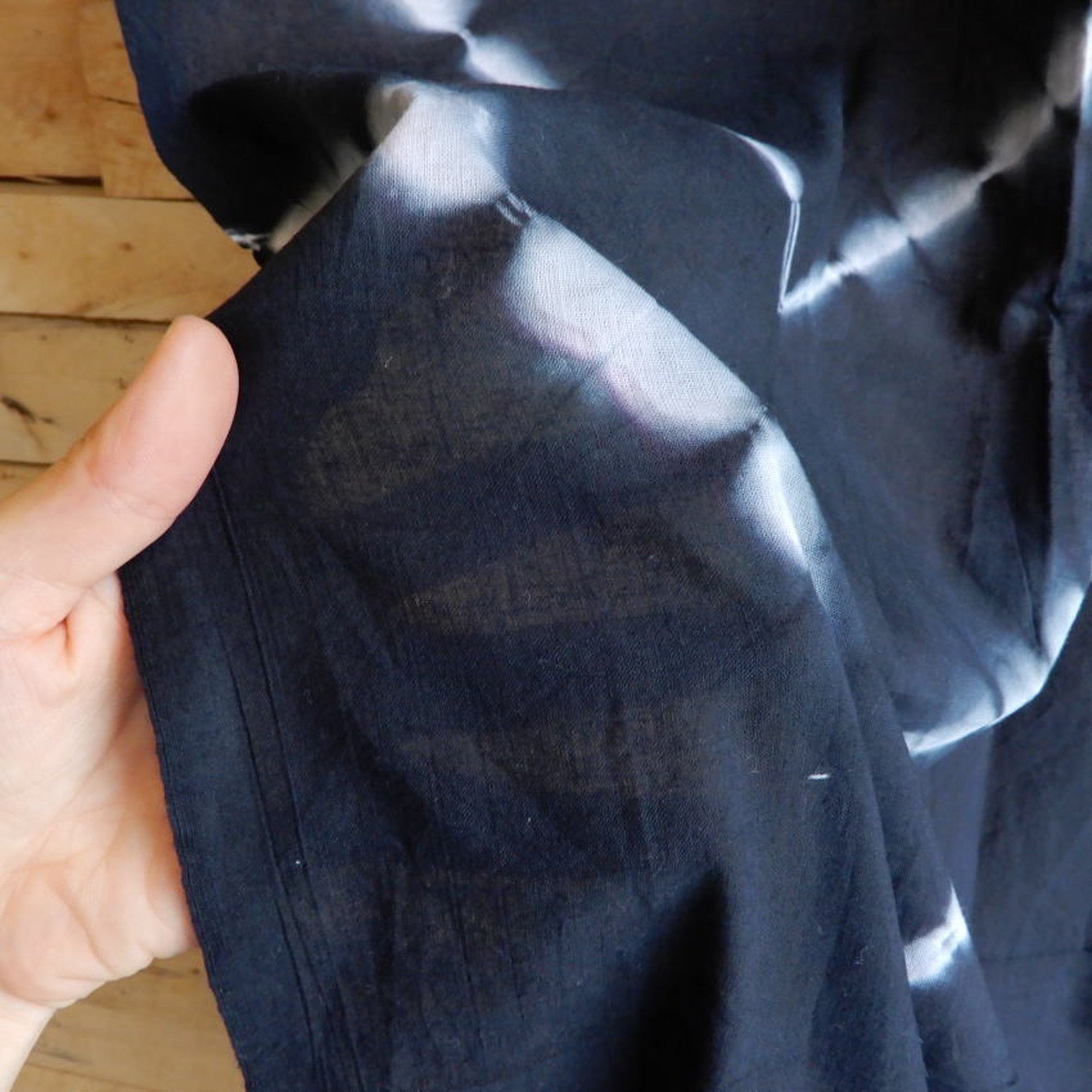 TOPANGA　Shibori　Curtain　シボリカーテン　W110xH200cm　黒