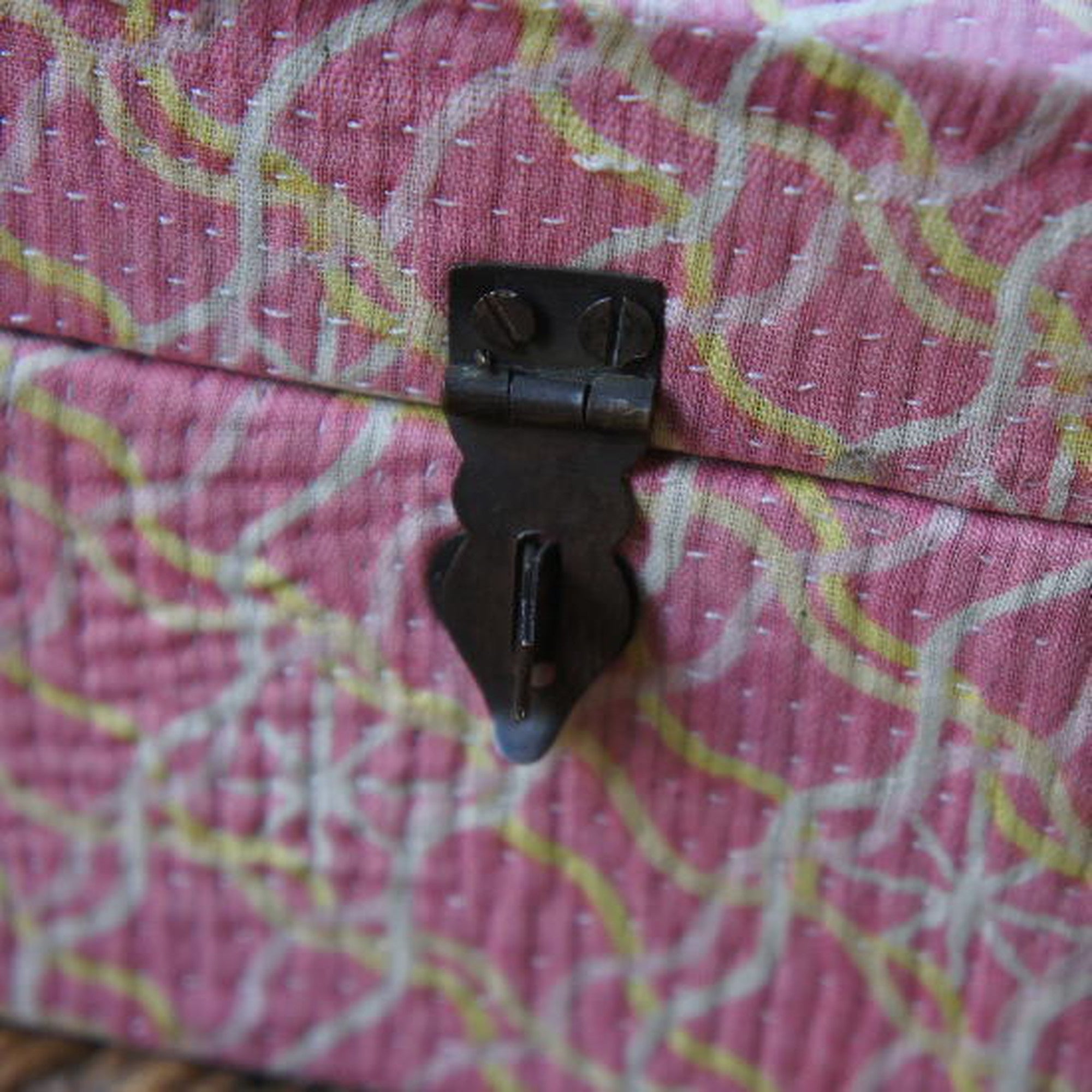 Old Sally Box Pink