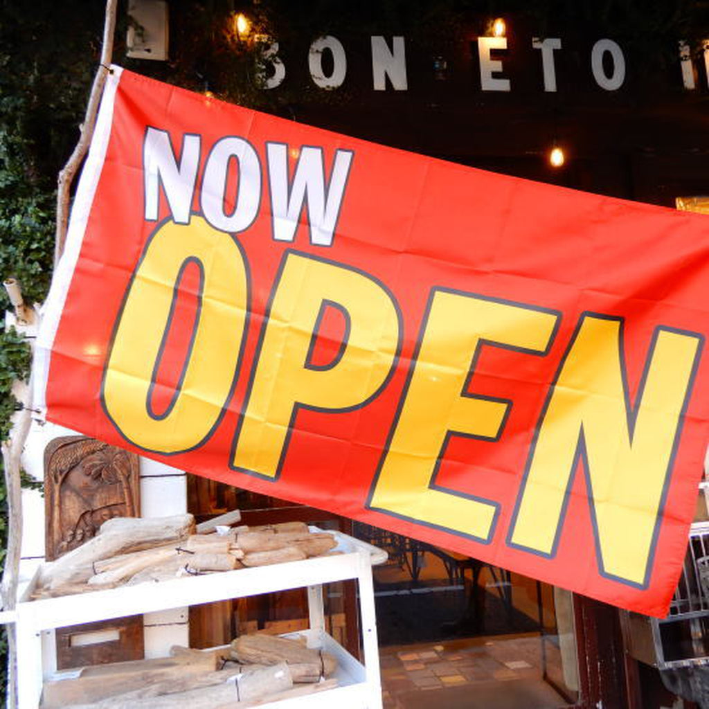 TOPANGA INTERIOR　Shop Sign Flag/Red Now Open Flag