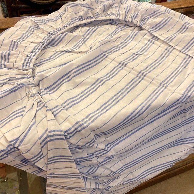 Single fitted sheet, blue border/S