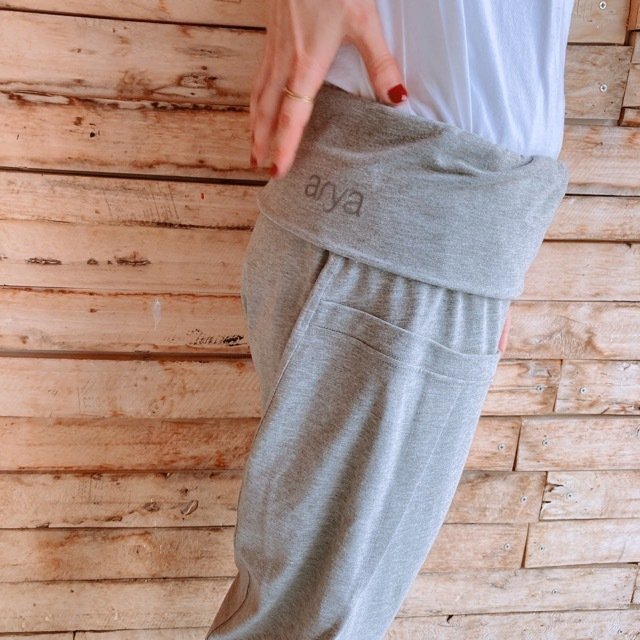 ドロップクロッチヨガパンツ　グレー