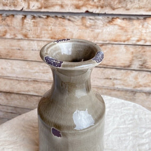 味わい深い陶器の花瓶　モカ