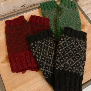 手編みのグローブ　ブラック