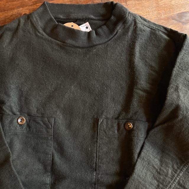 ハンガリー　モックネックスウェットシャツ　ブラック