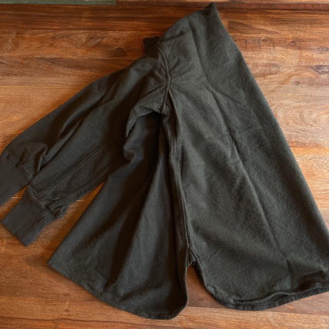 ハンガリー　モックネックスウェットシャツ　ブラック