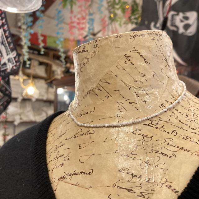 TOPANGA Accessory Mini Stone Choker Howlite